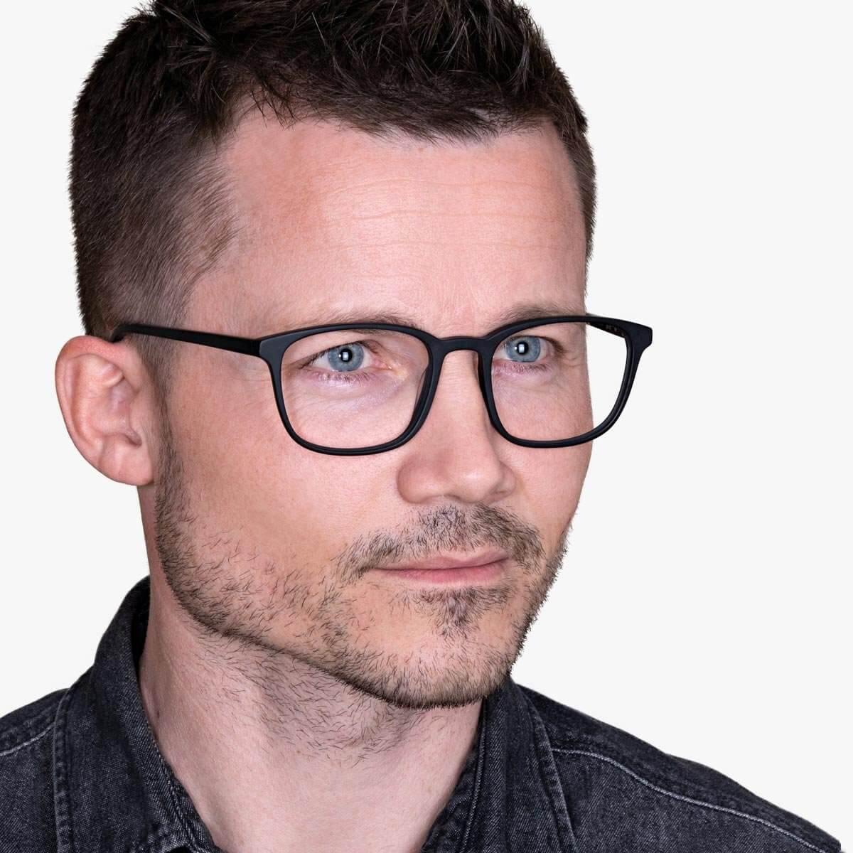 mens-ebeltoft-black_reading-glasses_male-model-1.jpg?v=1771423919&width=1200