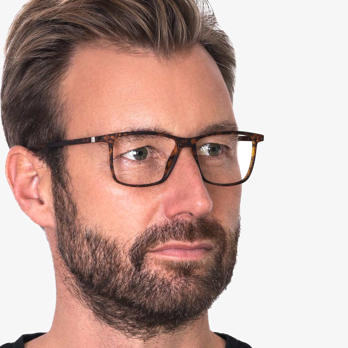 mens-kobenhavn-light-turtle_reading-glasses_male-model-1.jpg?v=1771428403&width=1200