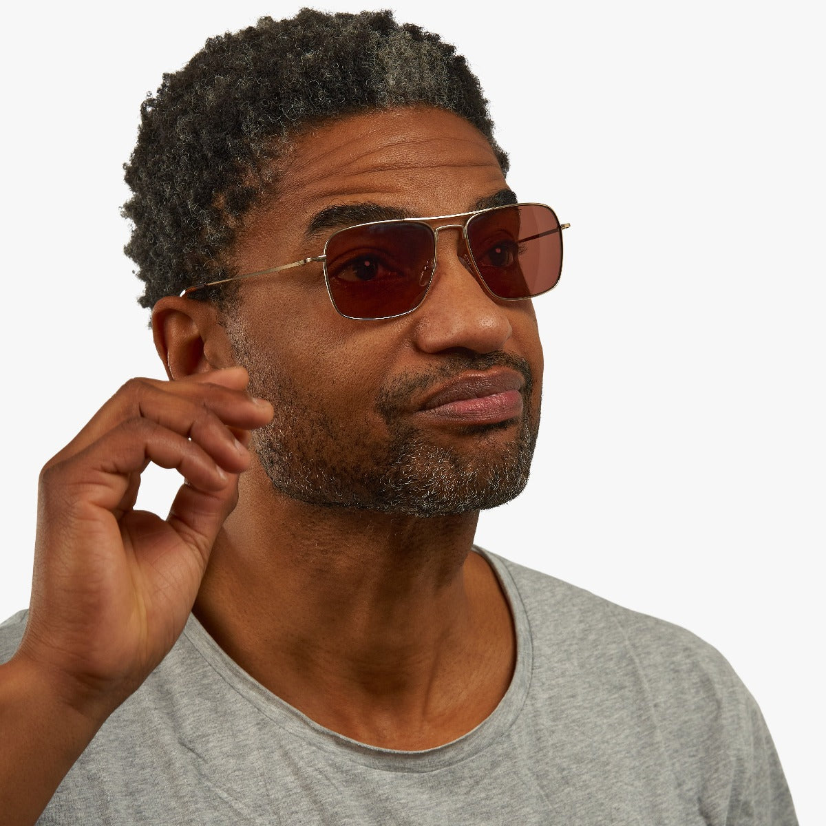 mens-lidkoping-gold_sunglasses_male-model-1.jpg?v=1771427339&width=1200