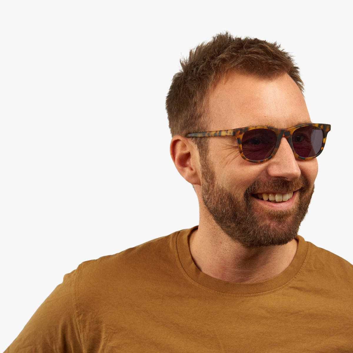 mens-malmo-light-turtle_sunglasses_male-model-1.jpg?v=1771426027&width=1200