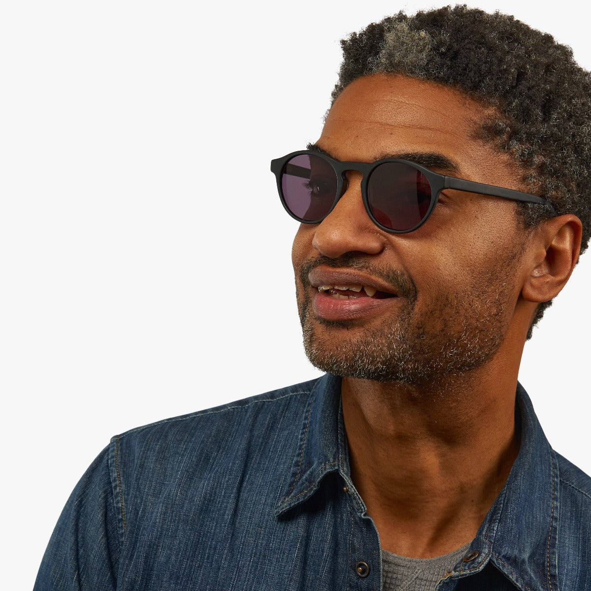trondheim-black_sunglasses_male-model-1.jpg?v=1770908403&width=1200