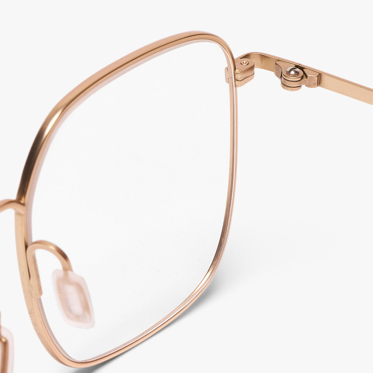 Close-up of Women's Båstad Gold glasses with slim gold frame