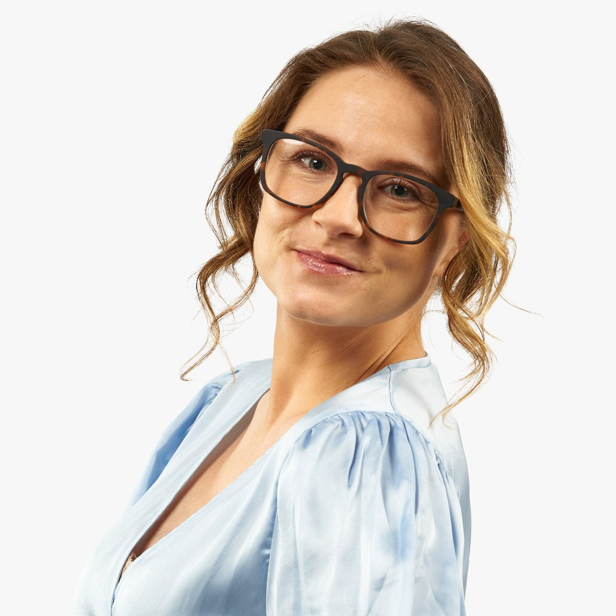 womens-bornholm-dark-turtle_blue-light-glasses_female-model-1.jpg?v=1771420863&width=1200
