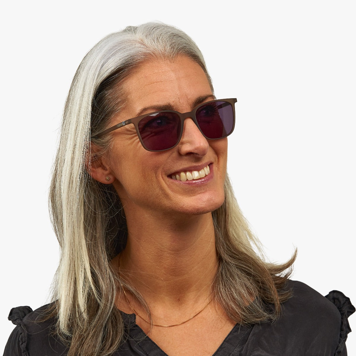 womens-fyn-grey_sunglasses_female-model-1.jpg?v=1771417441&width=1200
