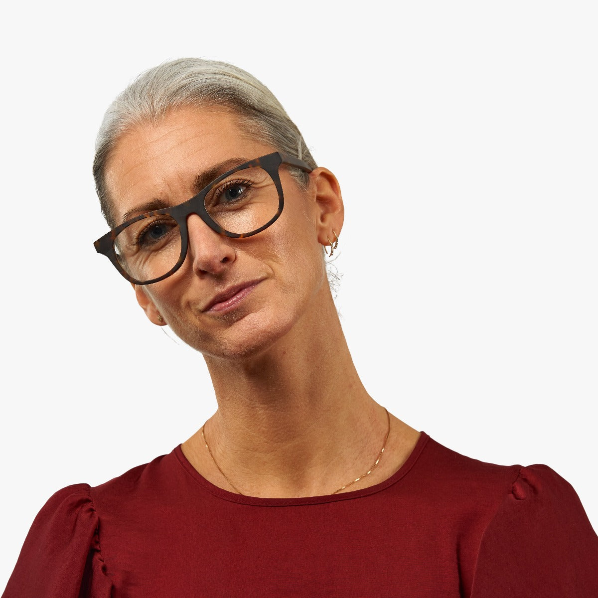 womens-malmo-dark-turtle_blue-light-glasses_female-model-1.jpg?v=1771419385&width=1200