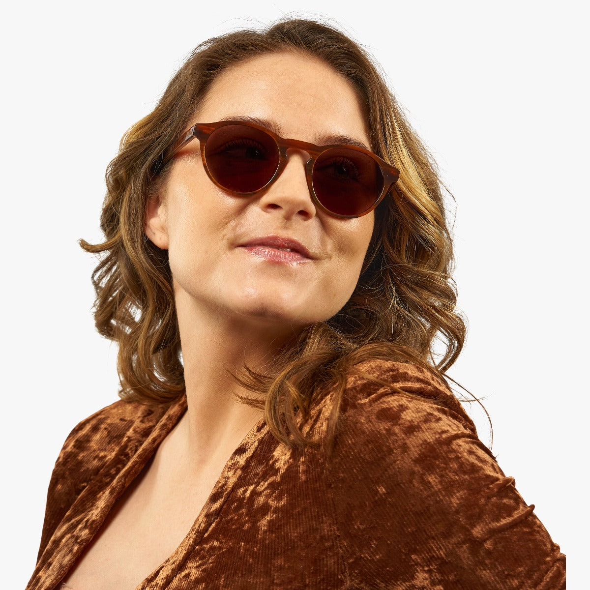 womens-trondheim-shiny-walnut_sunglasses_female-model-1.jpg?v=1771417725&width=1200